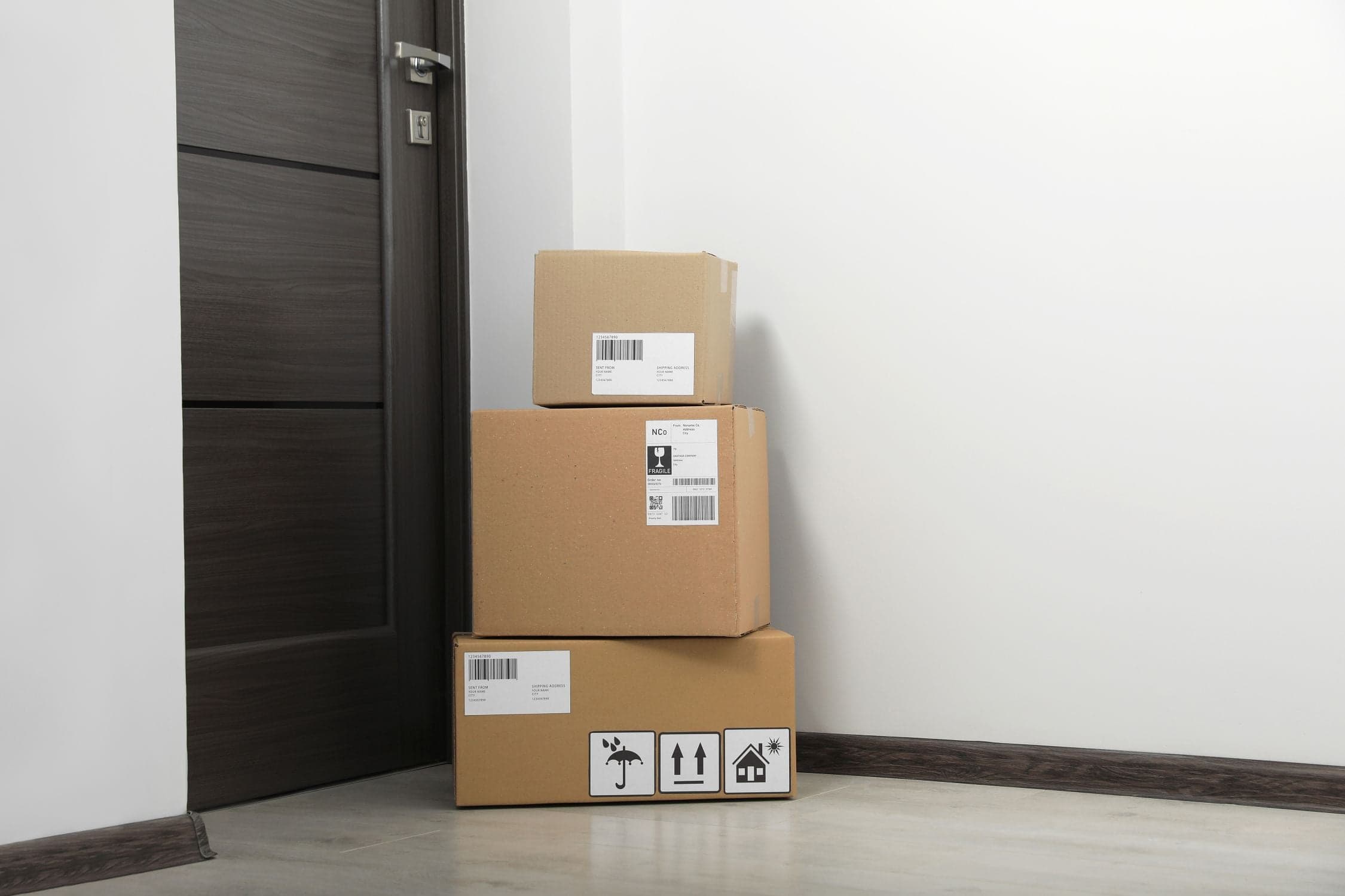 What Is the Difference Between Small Parcel and LTL 