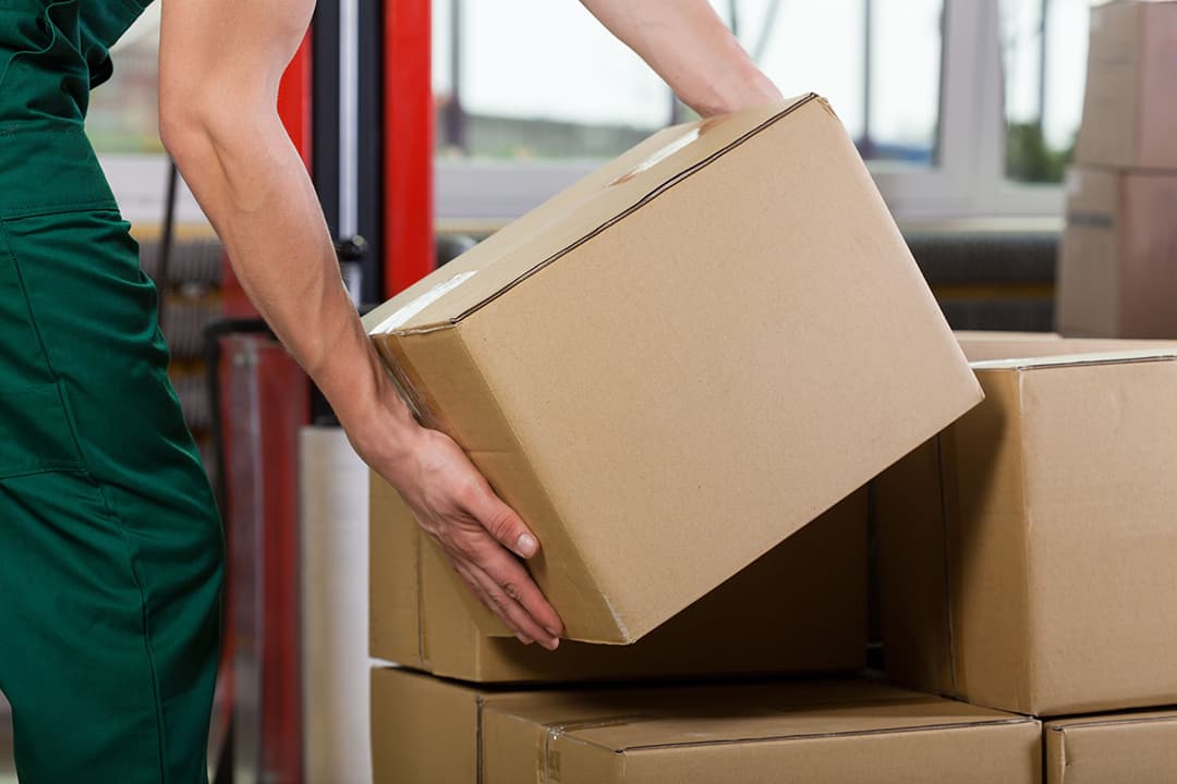 Does UPS price by weight or size?