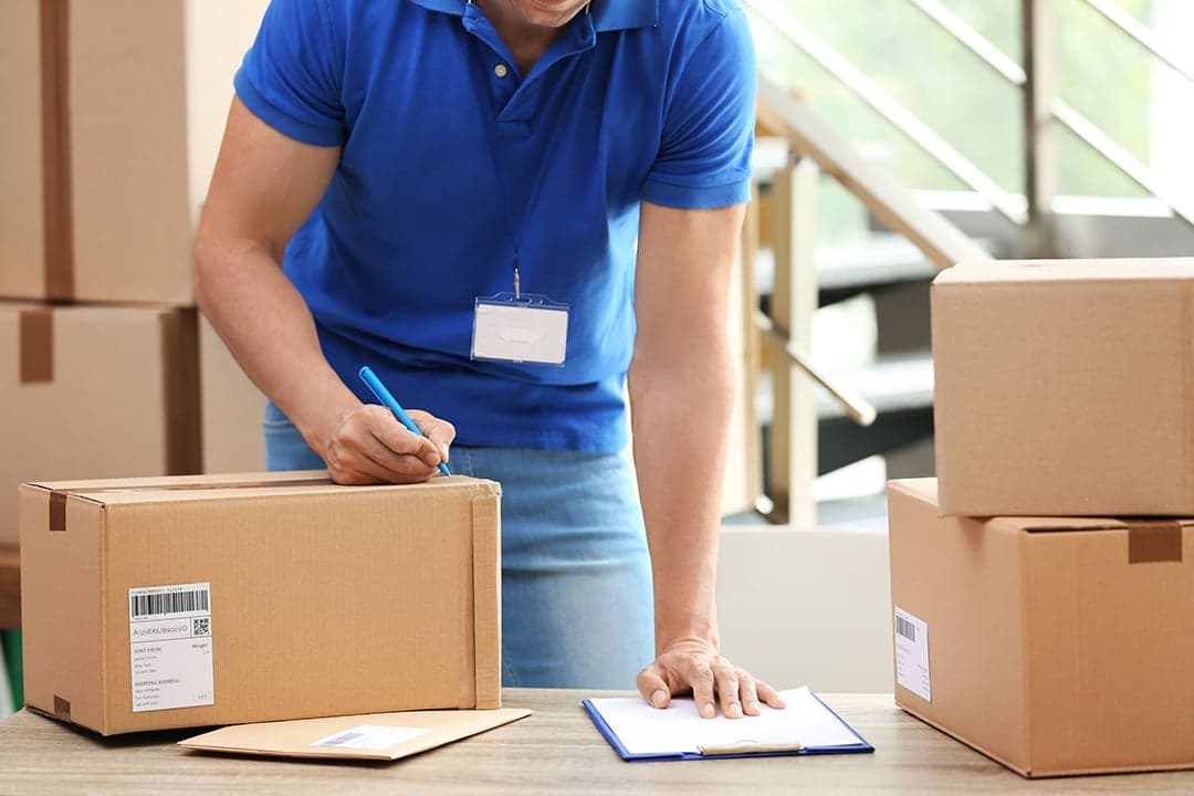 Is it cheaper to ship UPS or USPS or FedEx